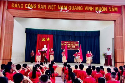 LỄ ĐÓN THƯ BÁC VÀ PHÁT ĐỘNG PHONG TRÀO THI ĐUA NĂM HỌC 2025-2026